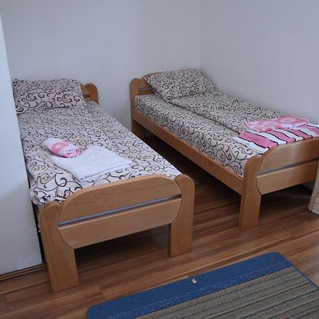 Mm Narcis Bed and Breakfast Vlasina Rid Exteriör bild