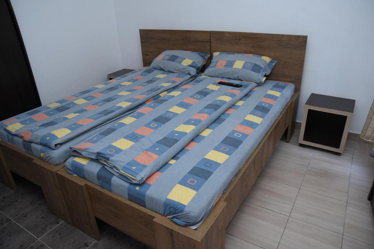Mm Narcis Bed and Breakfast Vlasina Rid Exteriör bild