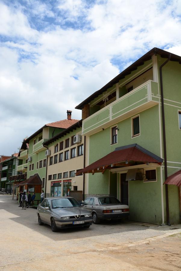 Mm Narcis Bed and Breakfast Vlasina Rid Exteriör bild