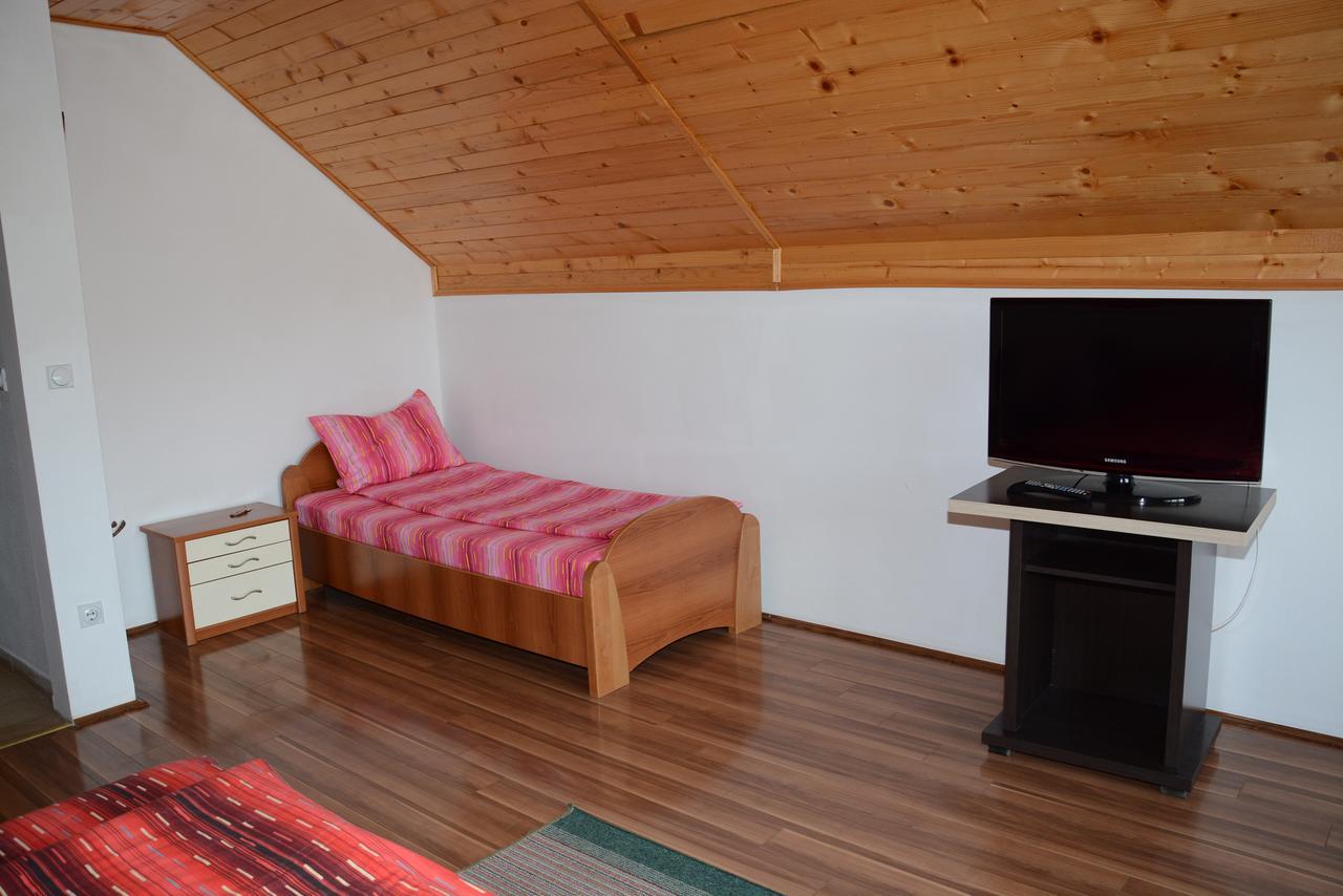 Mm Narcis Bed and Breakfast Vlasina Rid Exteriör bild