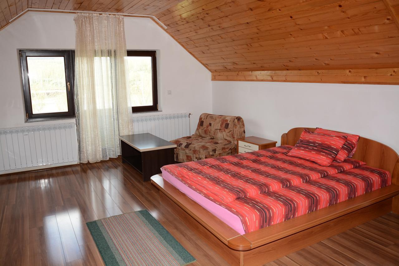 Mm Narcis Bed and Breakfast Vlasina Rid Exteriör bild