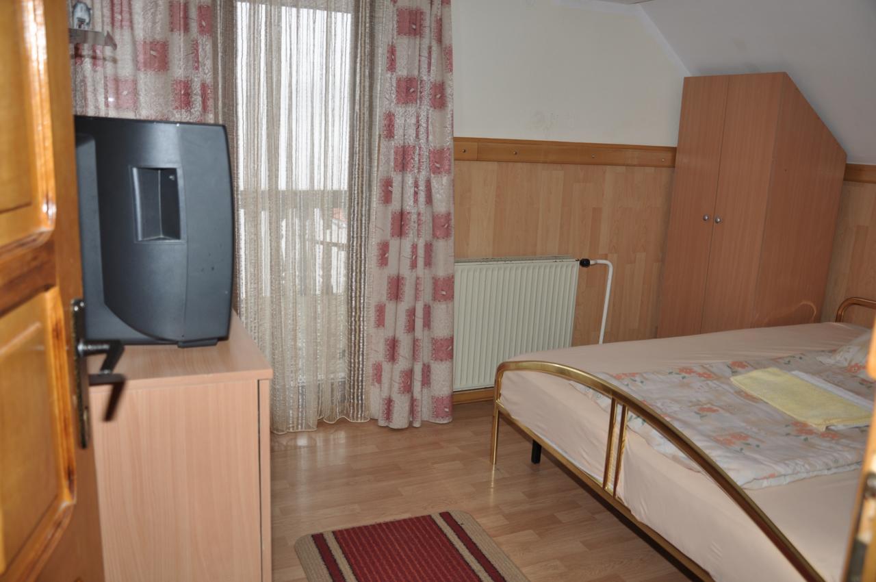 Mm Narcis Bed and Breakfast Vlasina Rid Exteriör bild