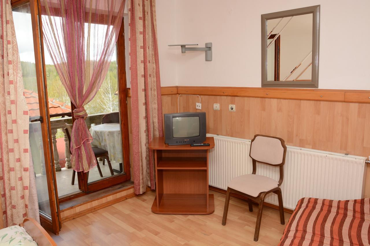 Mm Narcis Bed and Breakfast Vlasina Rid Exteriör bild