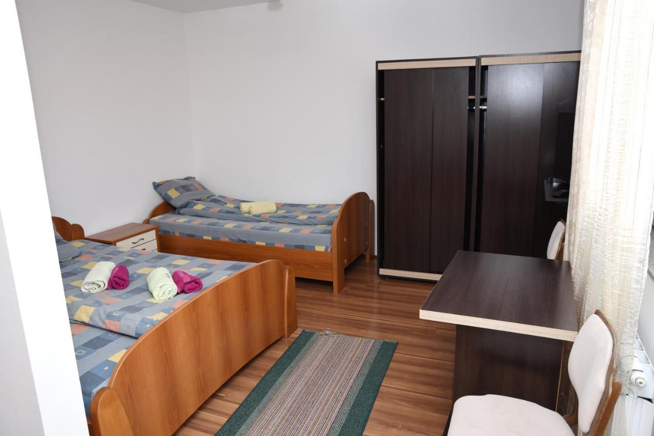 Mm Narcis Bed and Breakfast Vlasina Rid Exteriör bild