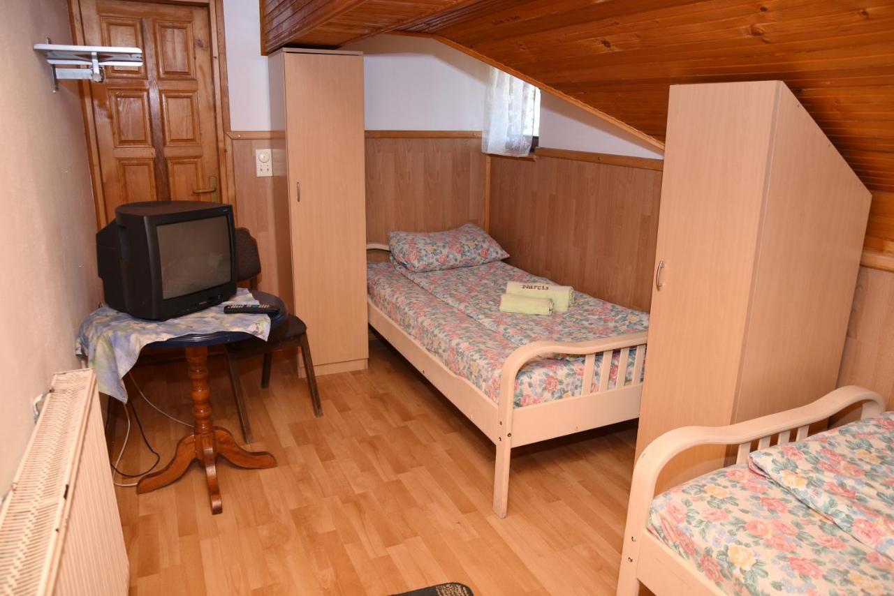 Mm Narcis Bed and Breakfast Vlasina Rid Exteriör bild