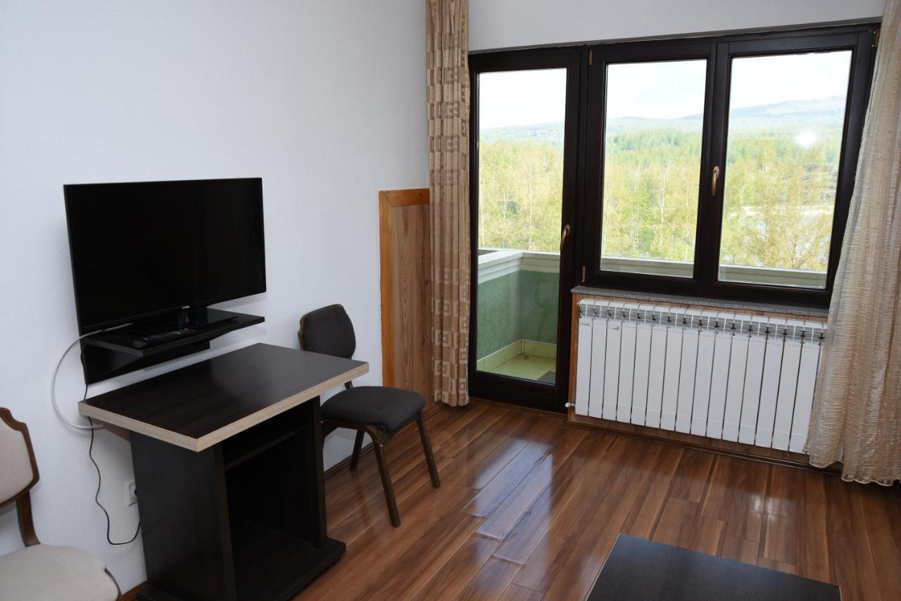 Mm Narcis Bed and Breakfast Vlasina Rid Exteriör bild
